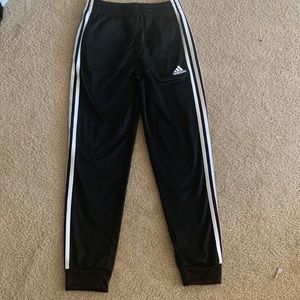 Boys Addias Joggers size (10-12)